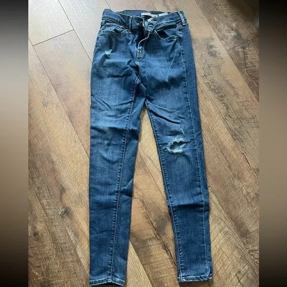 Levi’s Super Skinny Women's Jeans - Picture 2 of 4